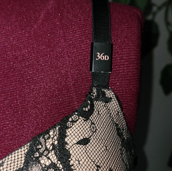 NWT VICTORIA'S SECRET SEXY LACE BRA - Picture 2 of 6
